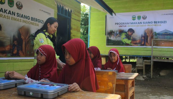 MDA Adakan Uji Coba Program Makan Siang Bergizi di 2 Sekolah Dasar di Luwu