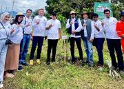 Wakil Bupati Luwu Apresiasi PT Masmindo Dwi Area dalam Aksi Penanaman 1000 Pohon untuk Hari Bumi 2025