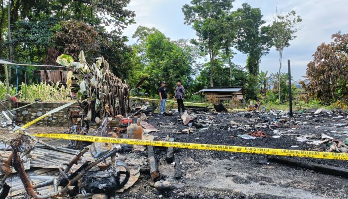 PT BMS Tunjukkan Kepedulian, Bantu Korban Kebakaran di Desa Lengkong