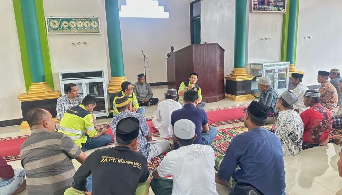 Ngobrol Santai Bareng Warga, PT Masmindo Dwi Area Lanjutkan Safari Jumat di Sampeang