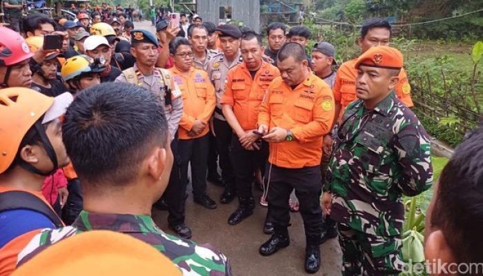 Pesawat ATR Diduga Tabrak Gunung-ELT Rusak, Tim SAR Fokus Cari Korban-Blackbox