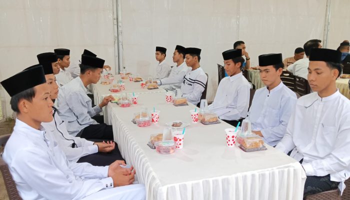 PT BMS Pererat Hubungan dengan Warga Lingkar Smelter Lewat Buka Puasa Bersama