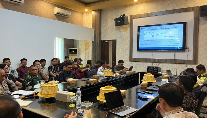 PLN Garap Jaringan ke Awak Mas, Bupati Luwu: Keselamatan dan Warga Harus Jadi Prioritas