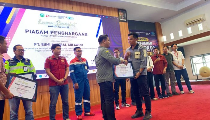 PT BMS Jadi Wajib Pajak Teladan, Pemkab Luwu Beri Penghargaan